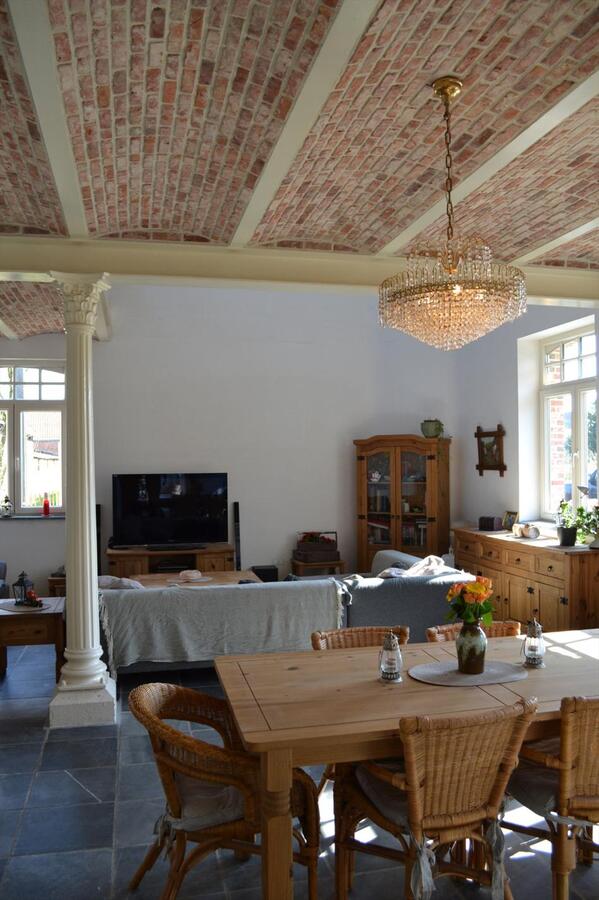 Prachtig landhuis met schuur op ca. 4600M² te Zwijndrecht 