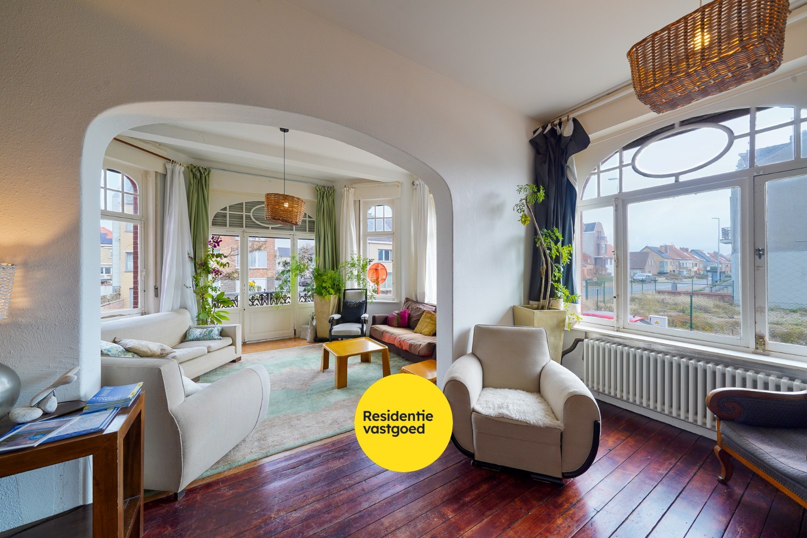 Unieke en karaktervolle hoekwoning te Raversijde 