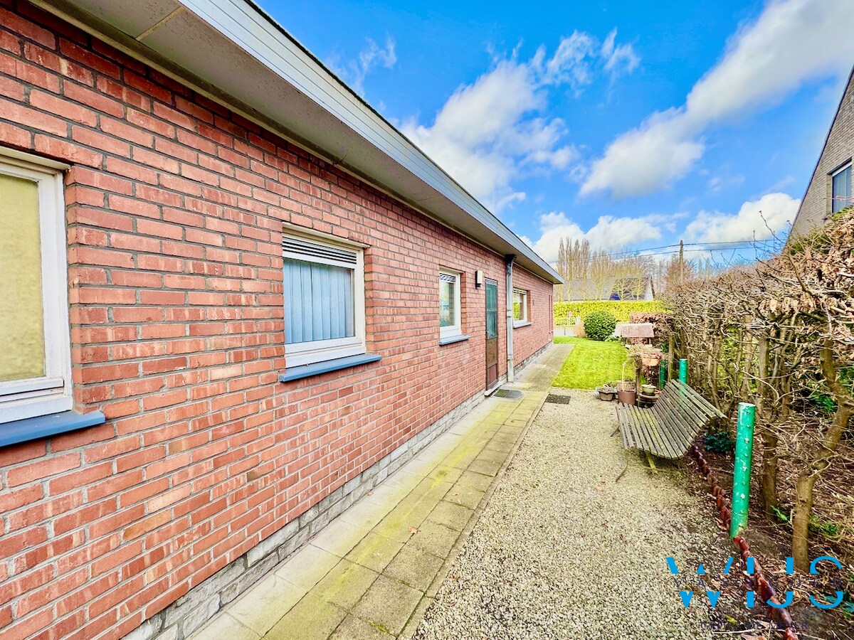 Alleenstaande bungalow op 793m² te Wippelgem ! 