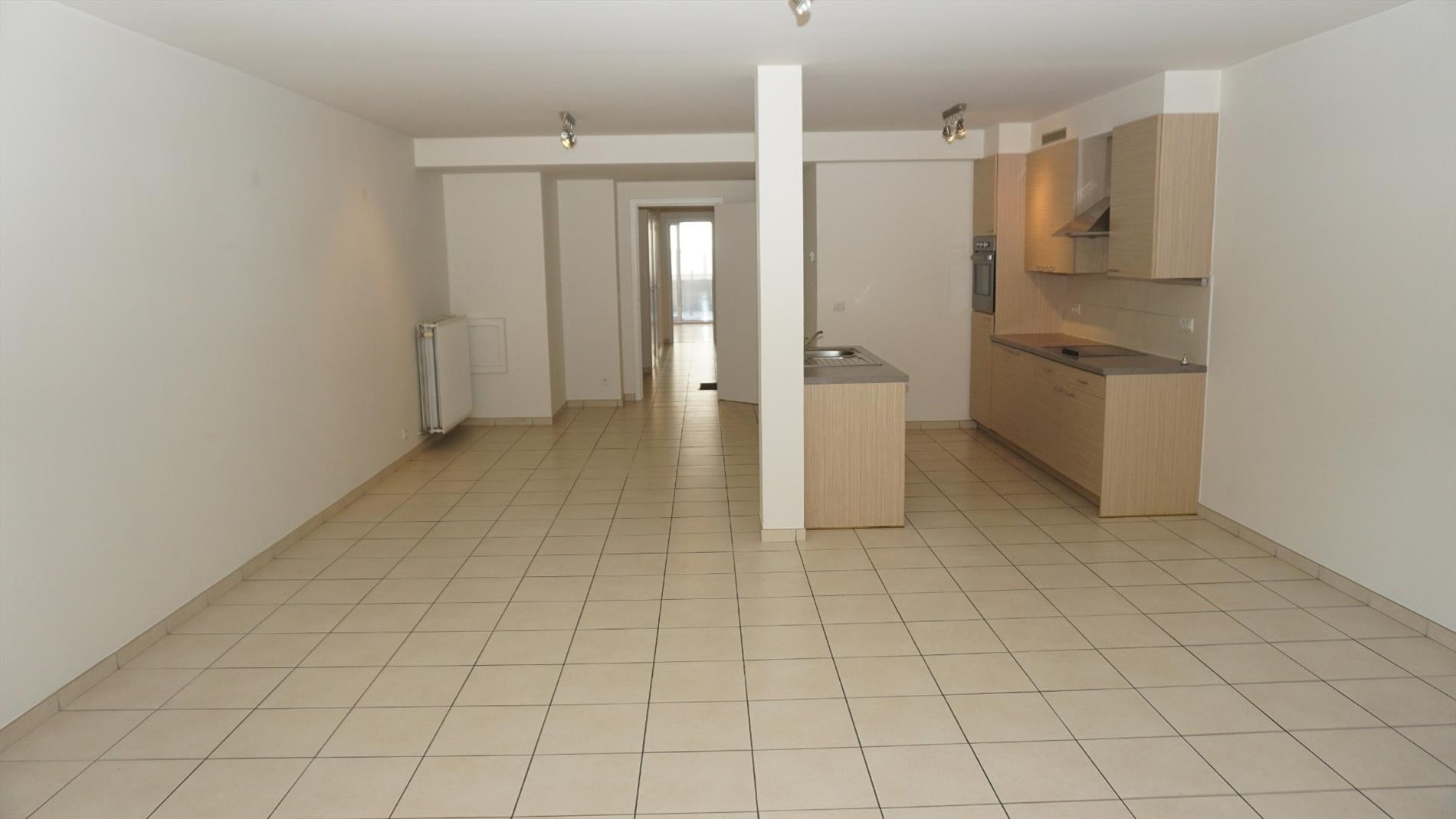 APP. AU REZ-DE-CHAUSSEE AVEC TERRASSES A 50 METRES DE LA DIGUE 