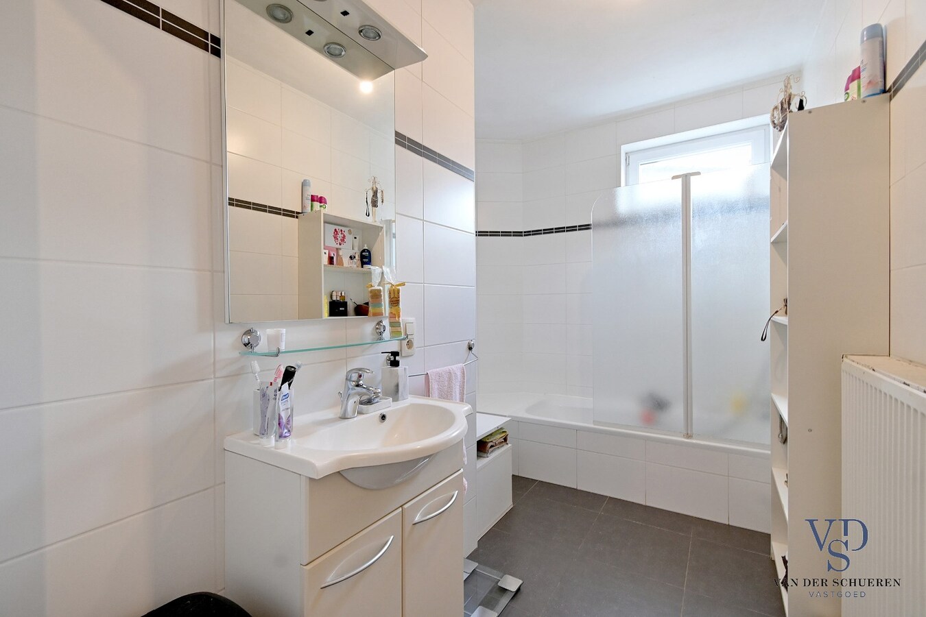 Gelijkvloers appartement.