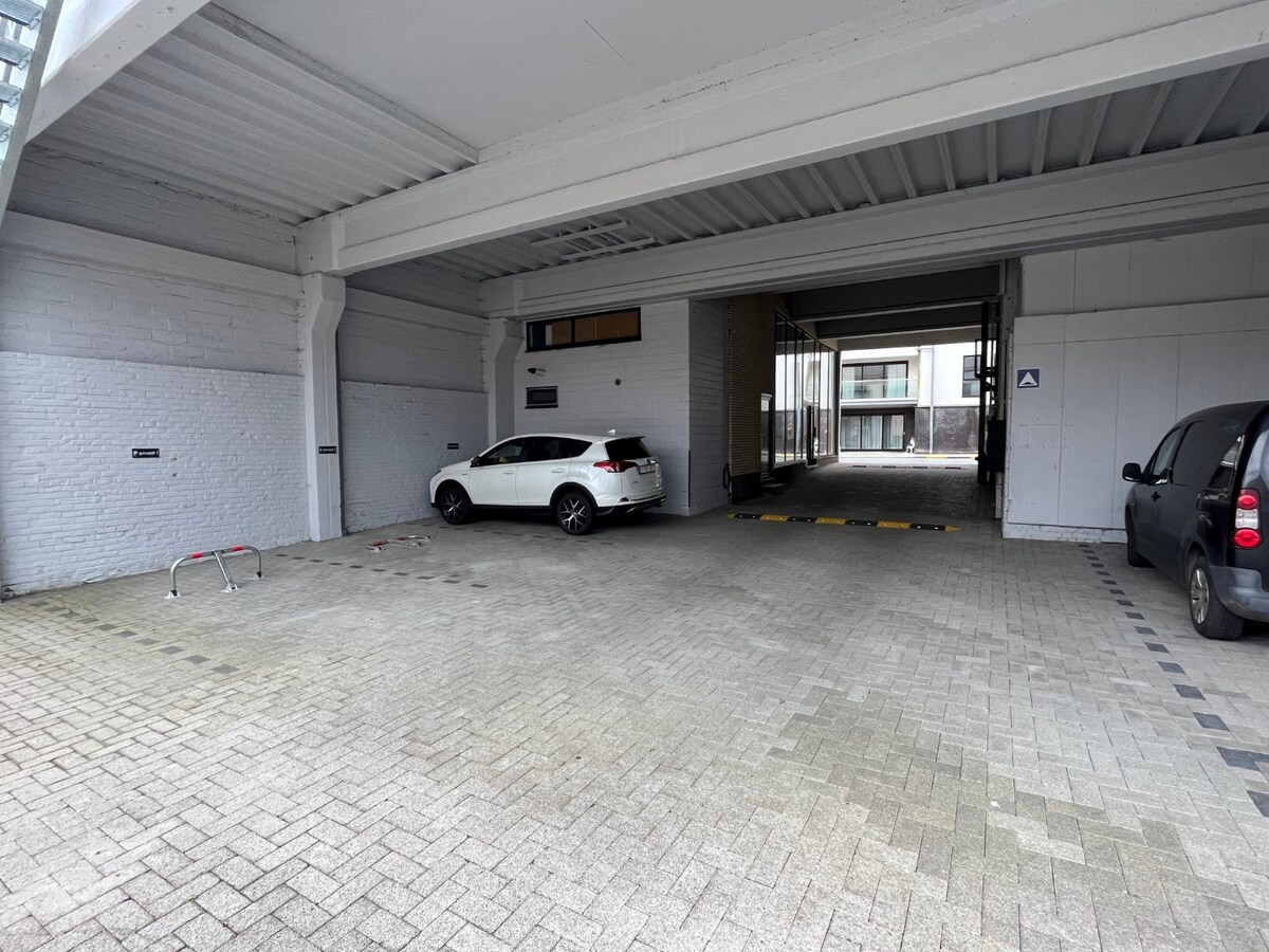 Uitstekend gelegen parkeerplaats in centrum Gavere 