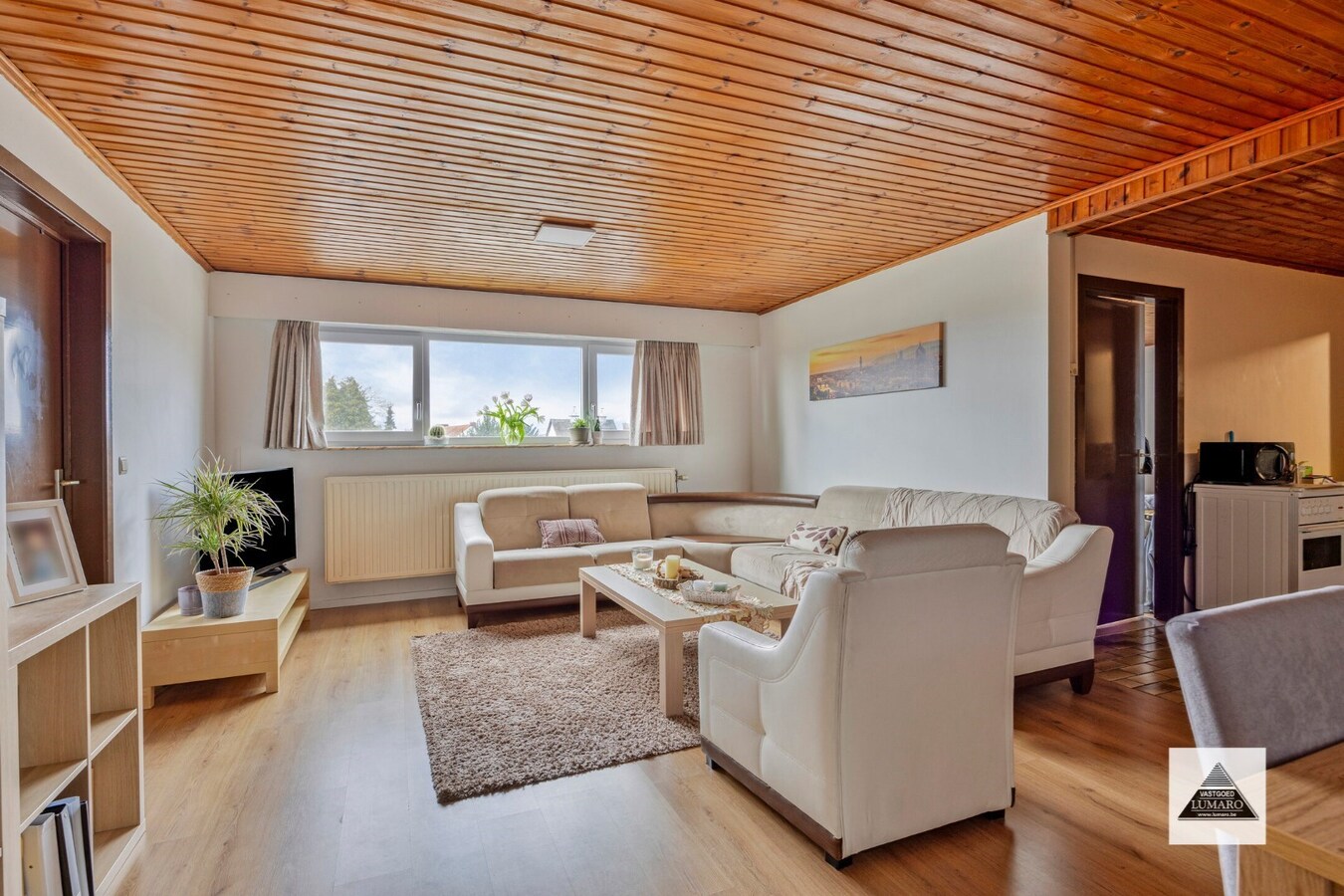 Gezellig  appartement met 2 slaapkamers en parking! 