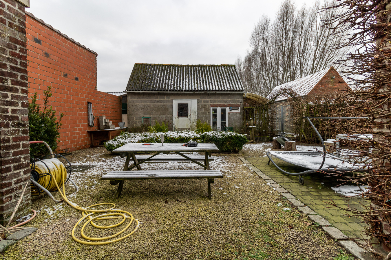 Charmante woning op 2329m² te Kortemark 