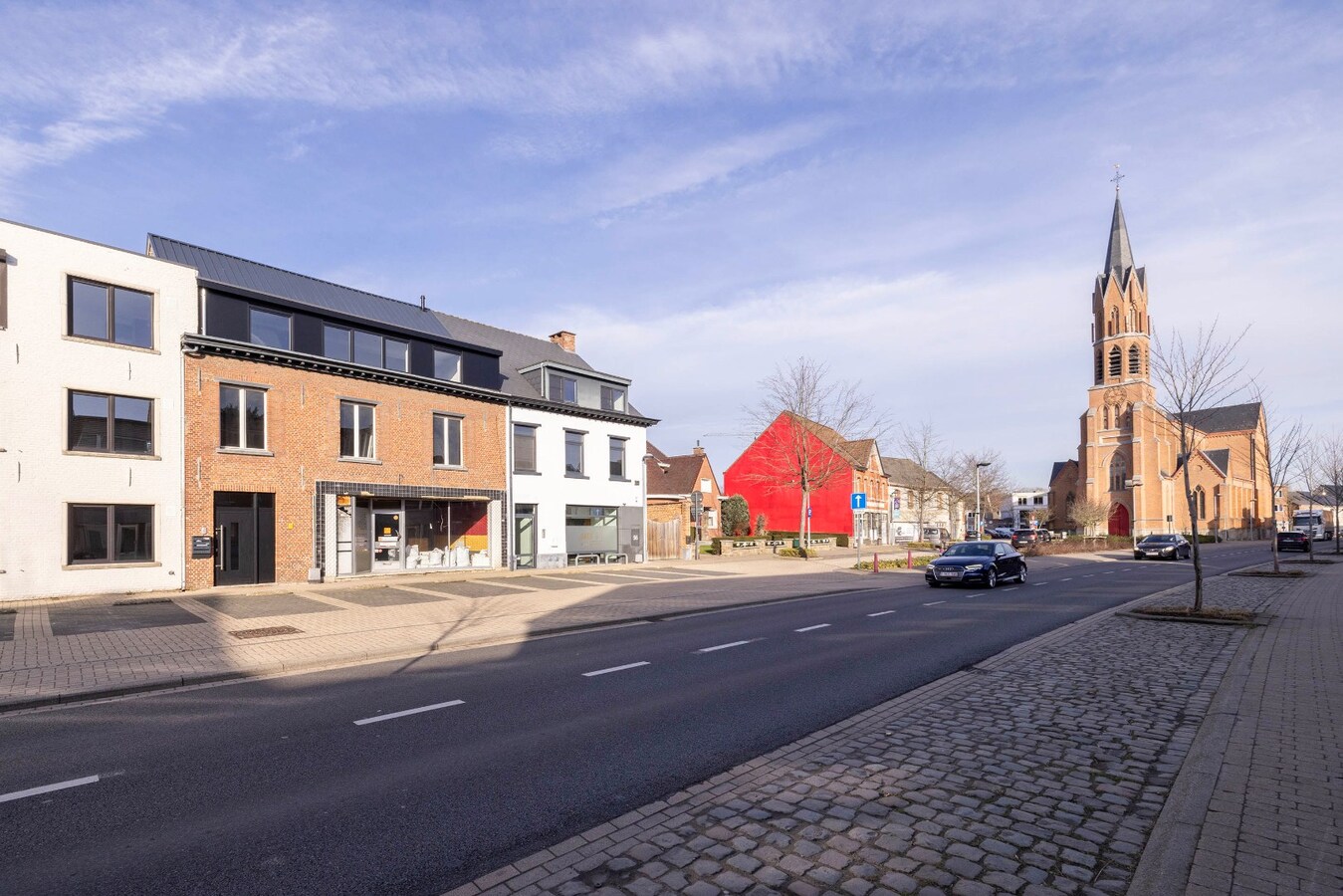 Instapklaar appartement met 2 slpks - in centrum 