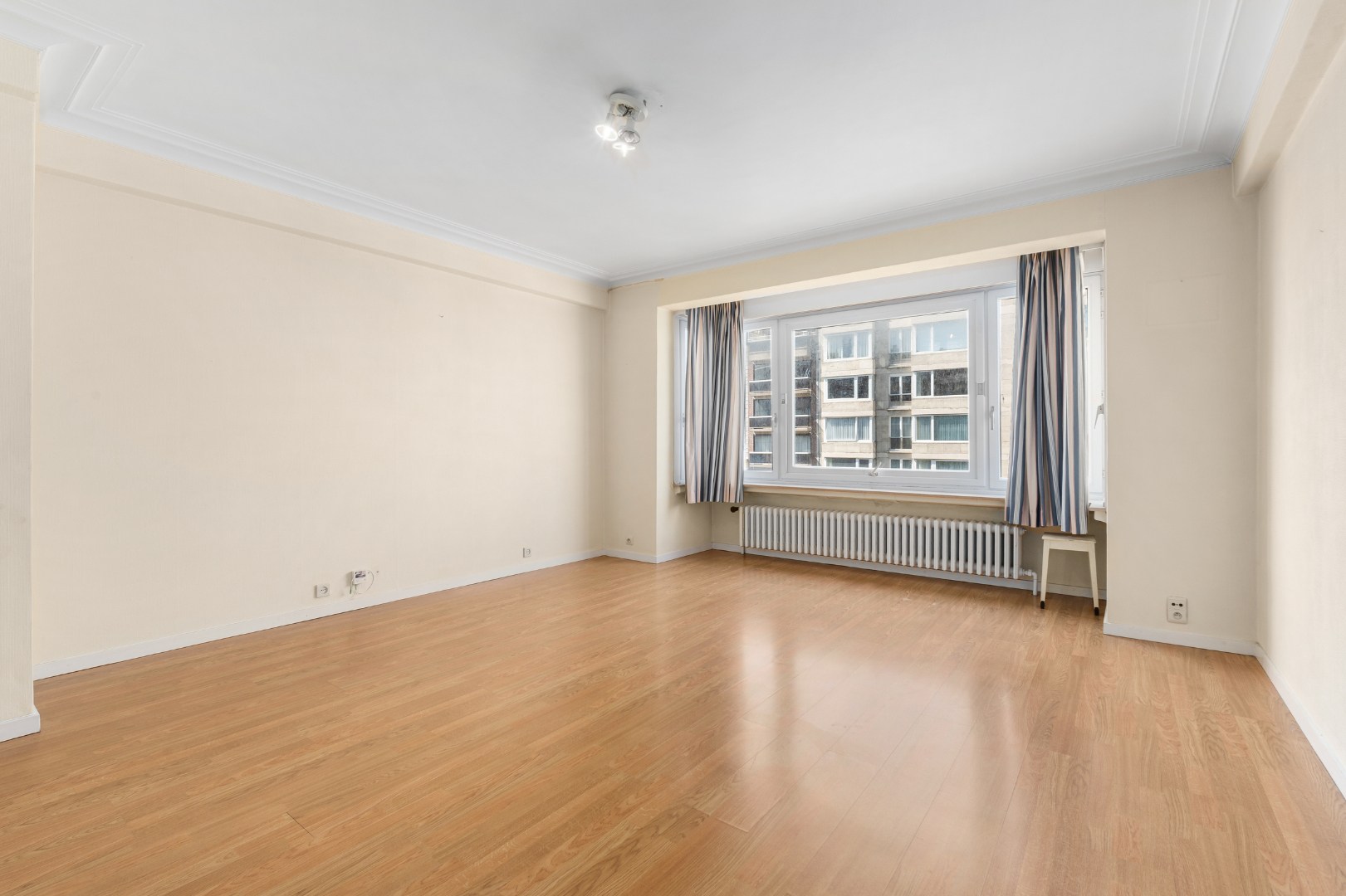 APPARTEMENT MET 1 SLAAPKAMER OP TOPLIGGING 