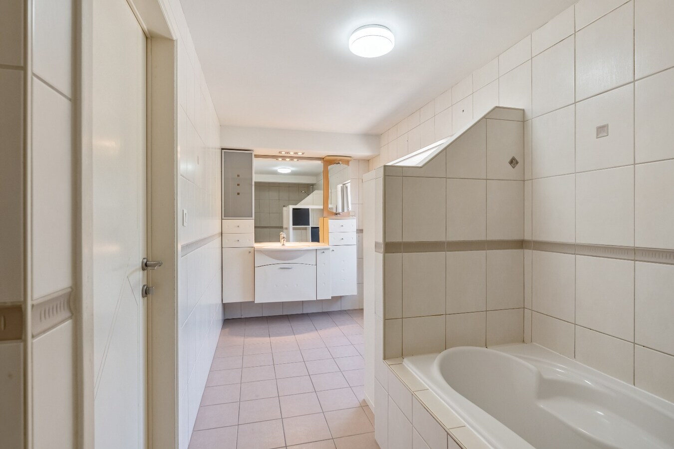 Verrassend ruim triplexappartement - B-label - 4 slpk  en aagename buitenbeleving. 