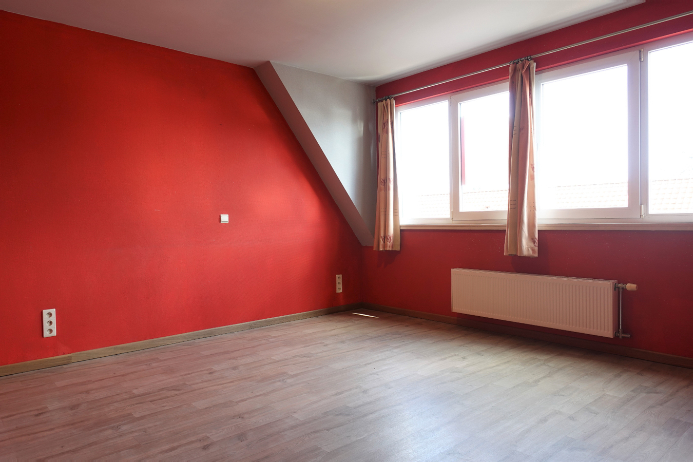 Ruim dakappartement in het centrum van Gistel 