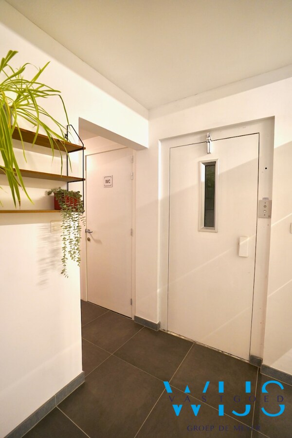 Zeer goed gelegen handelsruimte te CENTRUM EVERGEM ! 