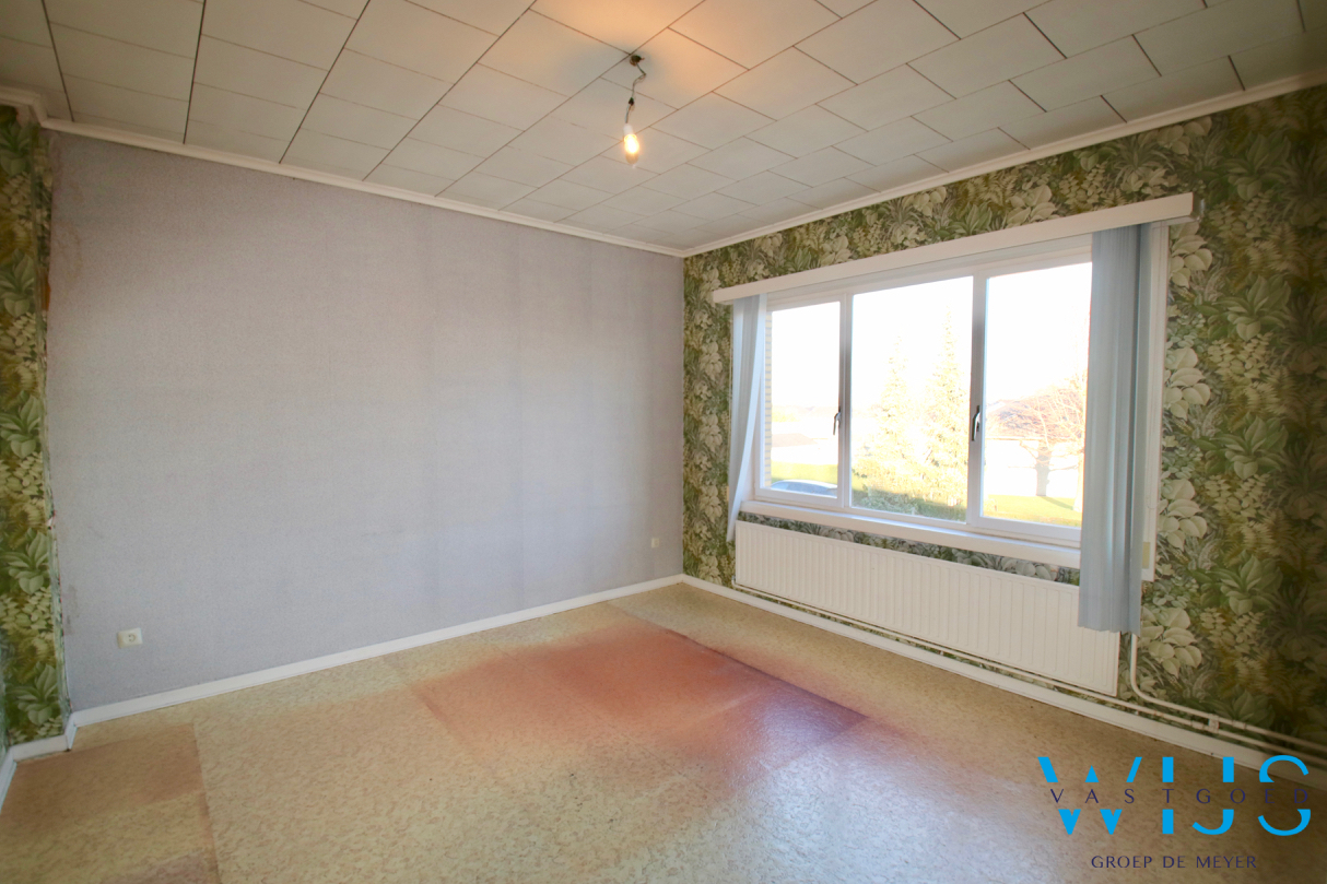 Stevige ruime gezinswoning op een prachtig perceel te KLUIZEN ! 