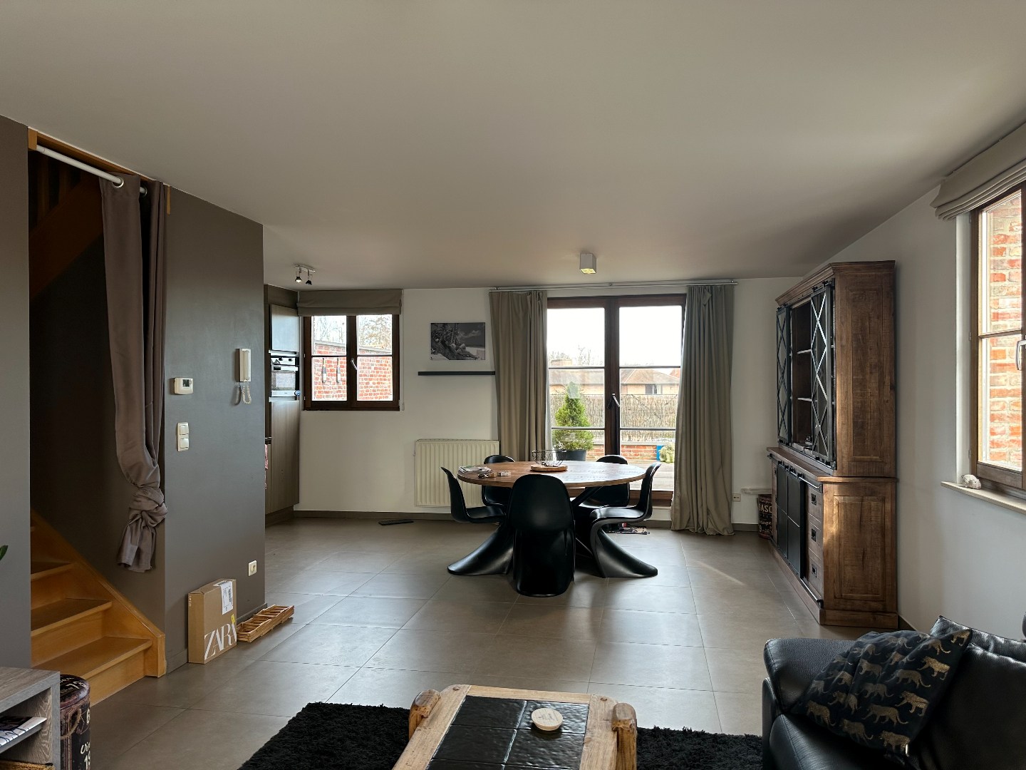 Stijlvol duplex appartement met 3 slaapkamers en groot terras 