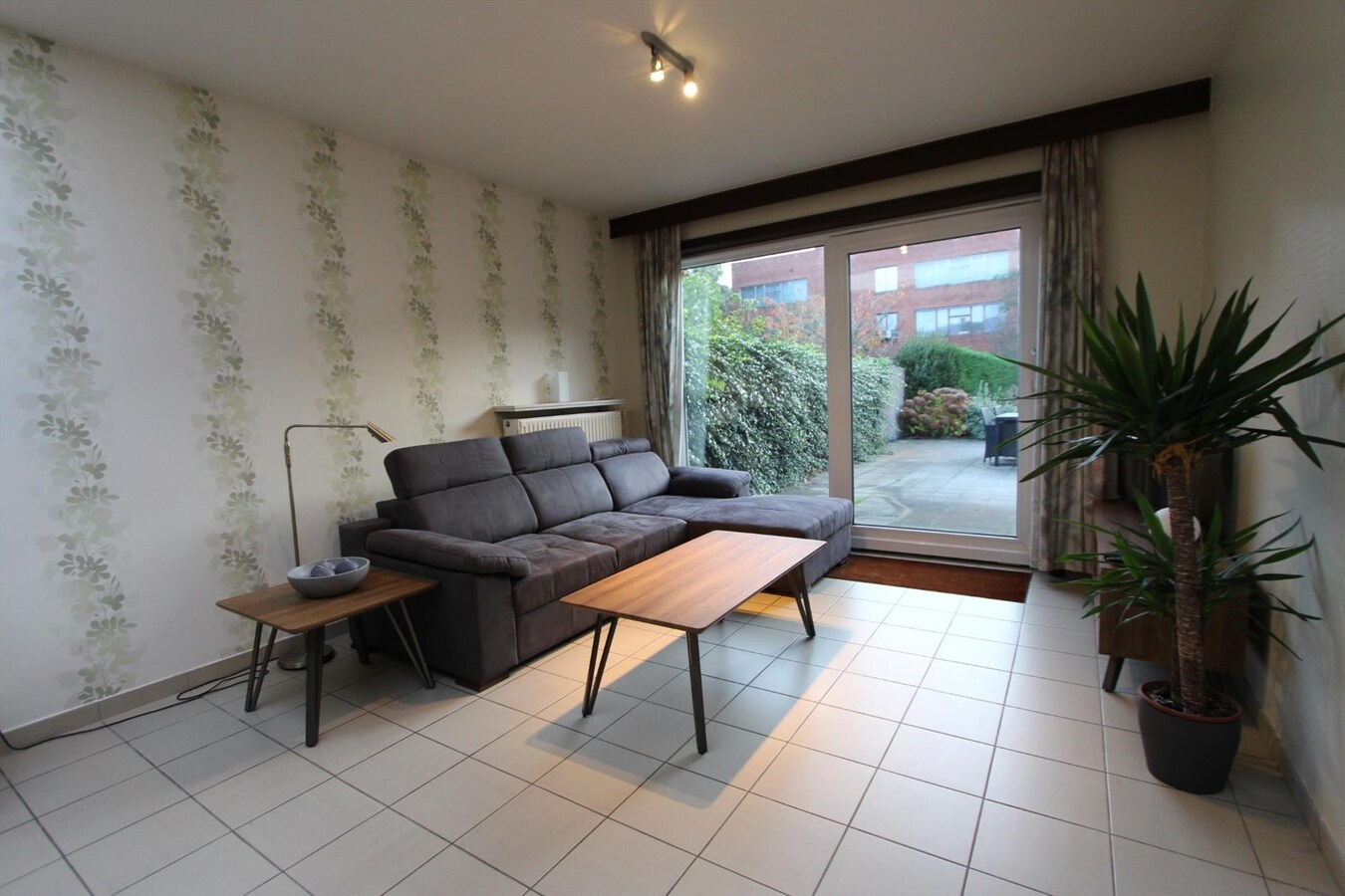 Gelijkvloers appartement met 2 slaapkamers en garage te Handzame 