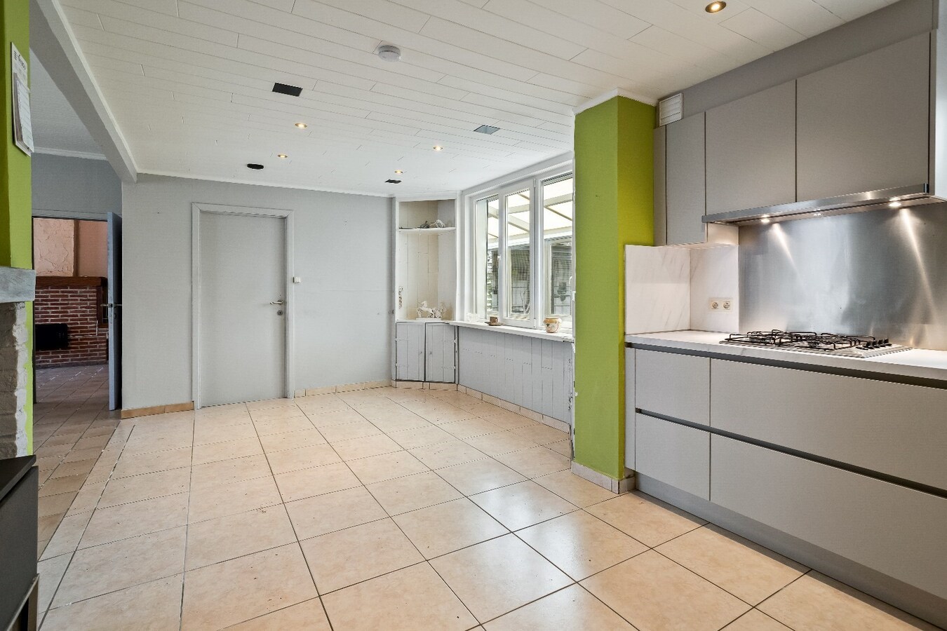 Alleenstaande woning op ruim perceel van 955 m² 
