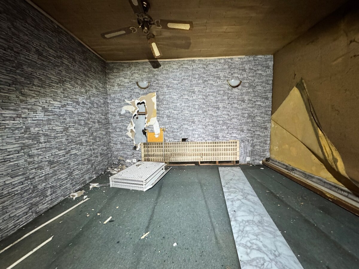 Te renoveren handelshuis te Eernegem 