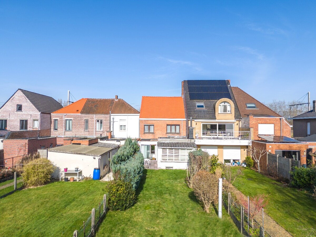 Te renoveren woning met veel potentieel nabij station/centrum Wetteren 