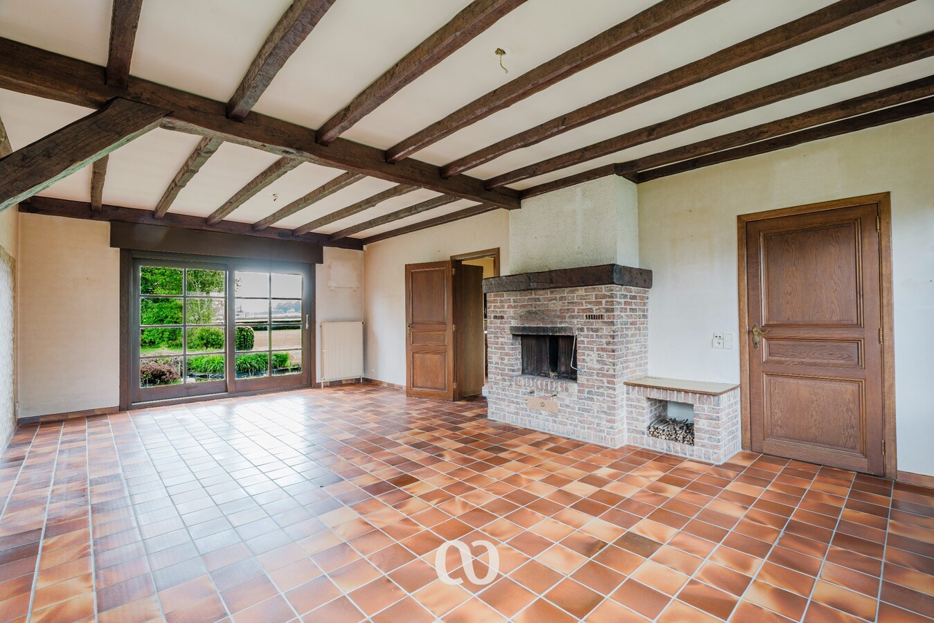 Prachtig gelegen gezinswoning met tuin en uitzicht in het centrum van Etikhove 