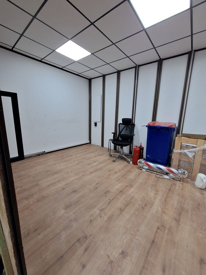 Perfect gelegen kantoorruimte te Heusden-Zolder 