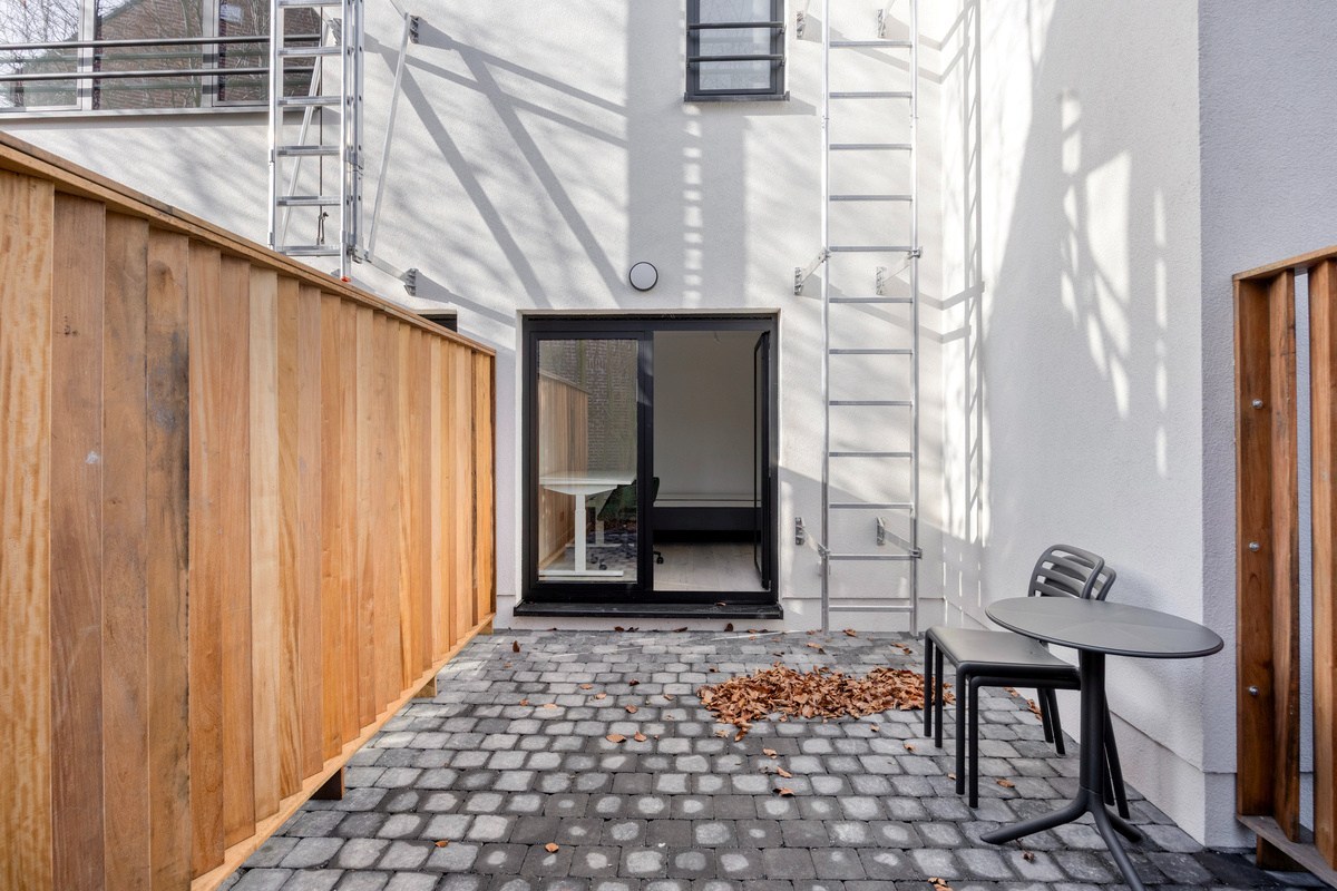 Volledig gerenoveerd en gemeubelde studentenkamer met privé badkamer en tuin - EPC A! 