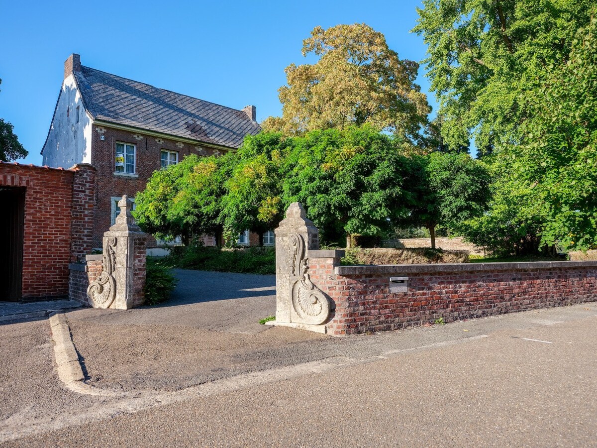 UNIEKE opportuniteit - Voormalige pastorie te Geetbets. 