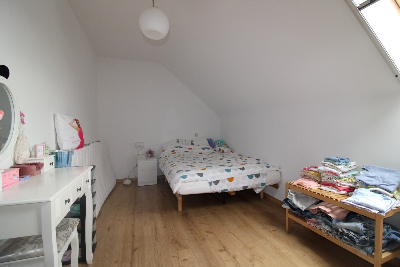 Zeer rustig gelegen ruim appartement met 3 slaapkamers en grote terrassen 