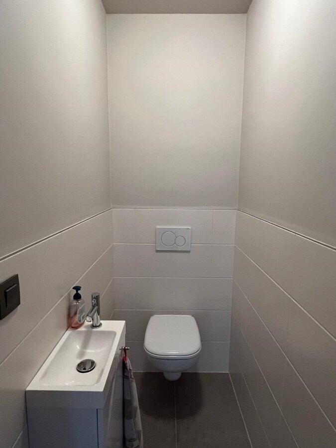 Luxueus én ruim gelijkvloers appartement in rustige omgeving. 