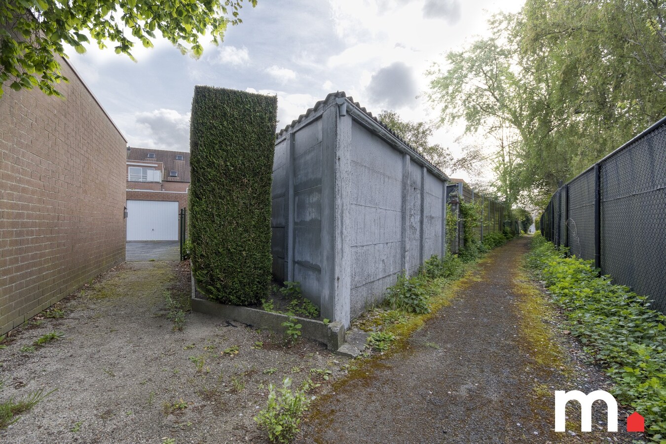 Ruim appartement met groot terras en garage te Heule ! EPC 112 B ! 