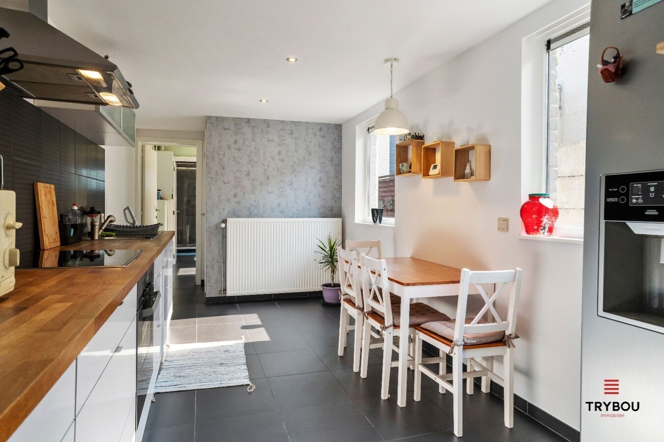 Centraal gelegen halfopen woning te Bavikhove 