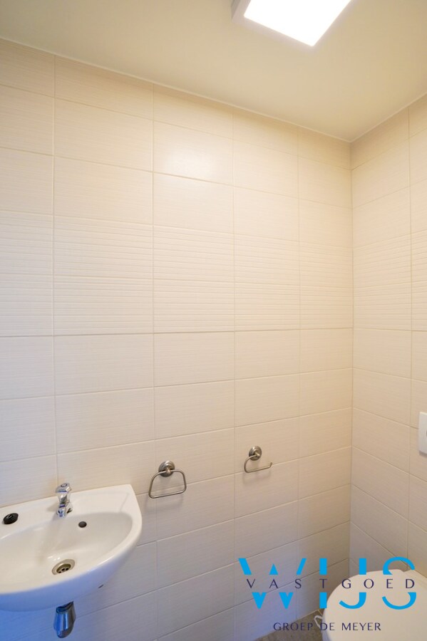 Uniek lichtrijk tweeslaapkamerappartement in hartje ERTVELDE! 