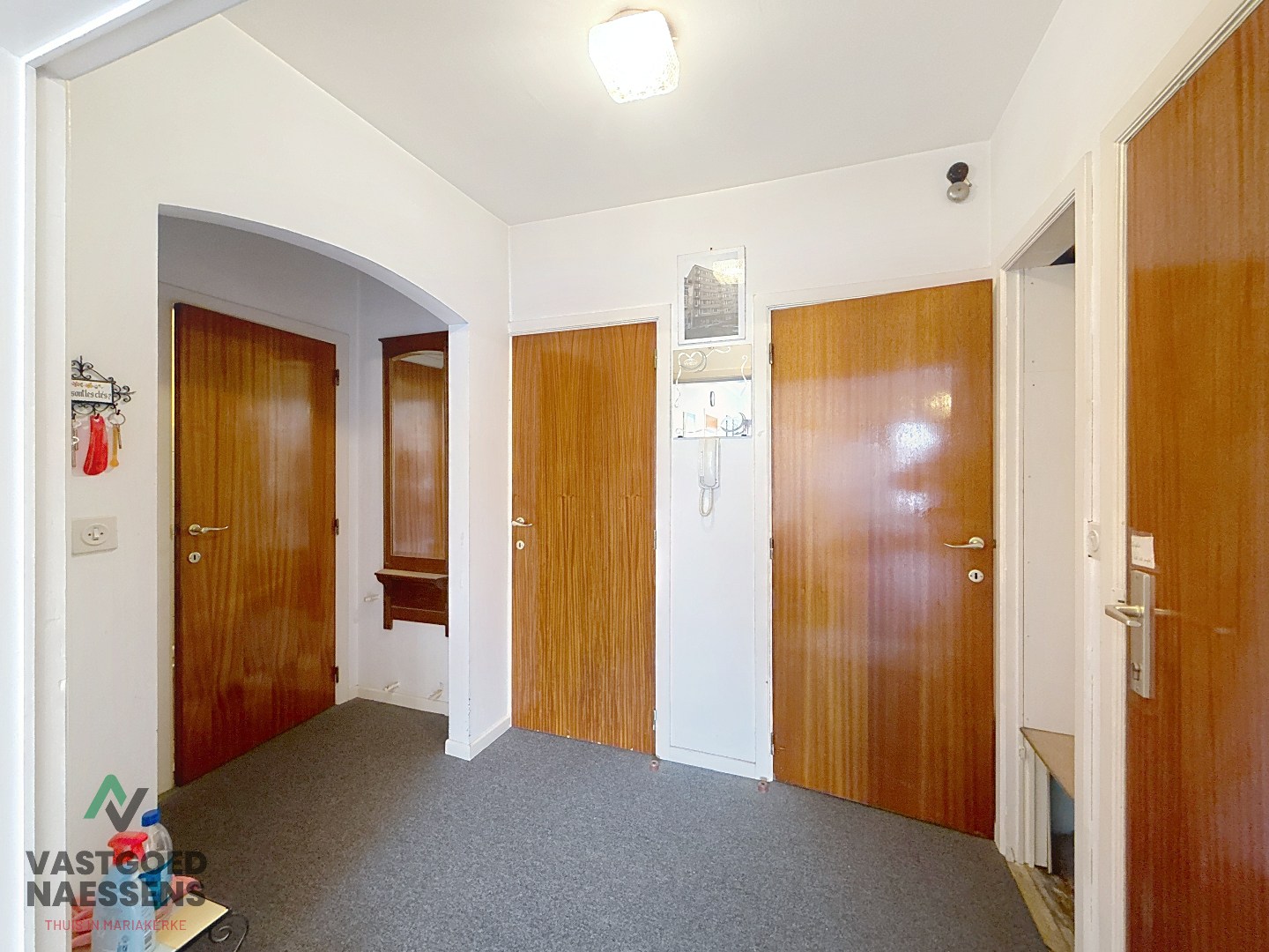 Rénover 2 appartements de 2 chambres à coucher dans un emplacement central. 