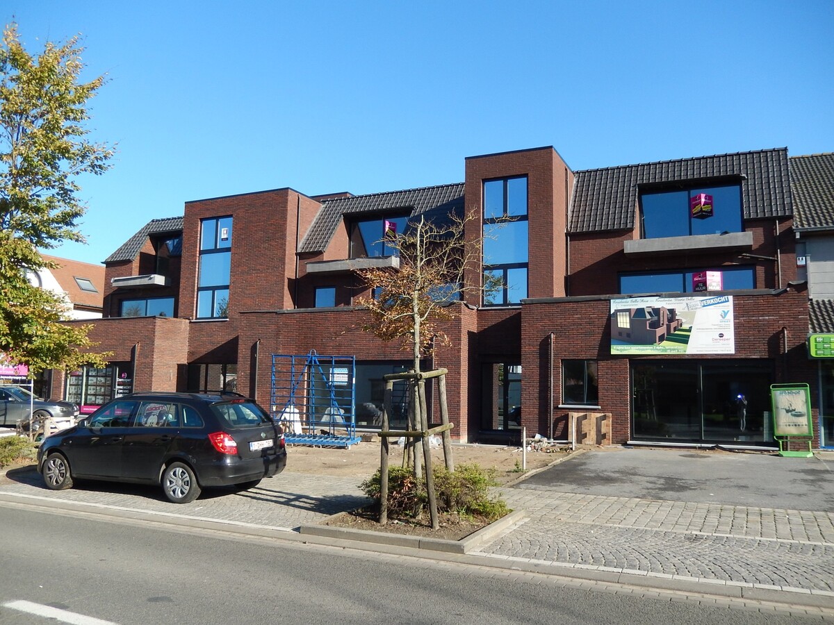 Prachtig nieuwbouwappartement met garage 