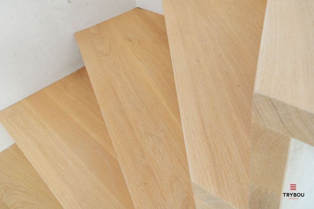 Uitstekend gelegen, halfopen nieuwbouwwoning op een boogscheut van het Centrum van Roeselare 