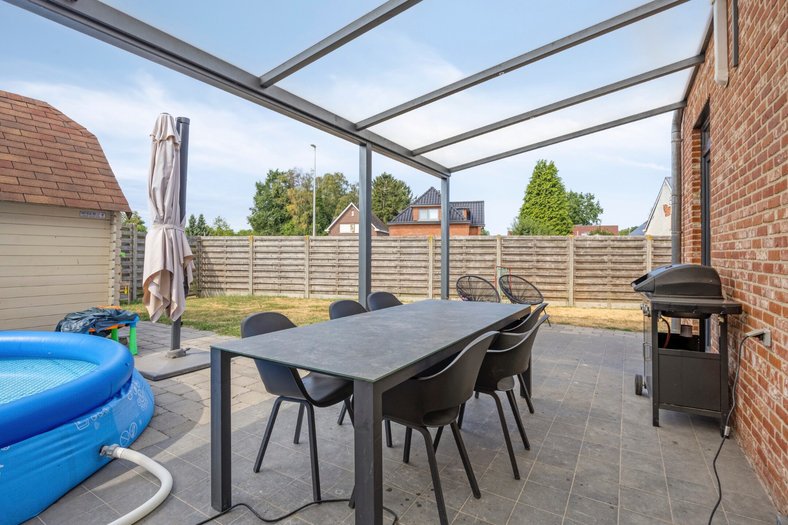 Recente en energiezuinige gezinswoning met 4 slpk. in het centrum van Veerle-Laakdal 