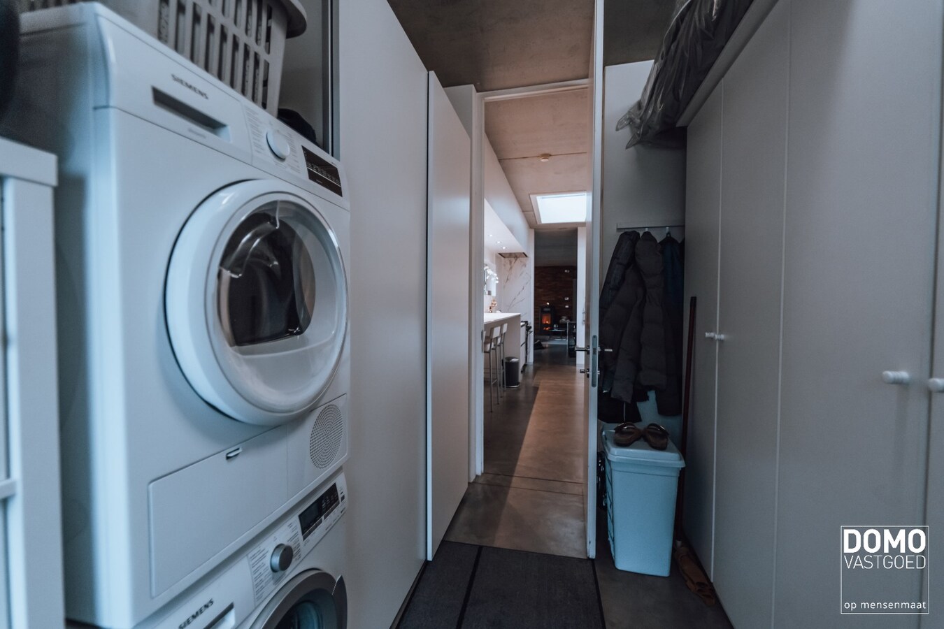 UNIEKE HALF OPEN WONING IN INDUSTRIËLE LOOK MET 3 SLAAPKAMERS, 2 BADKAMERS EN TUIN GELEGEN TE HASSELT 