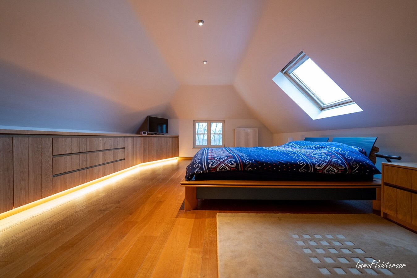 Prestigieuze villa met paardenaccommodatie op ca. 3.237 m2 te Mechelen 