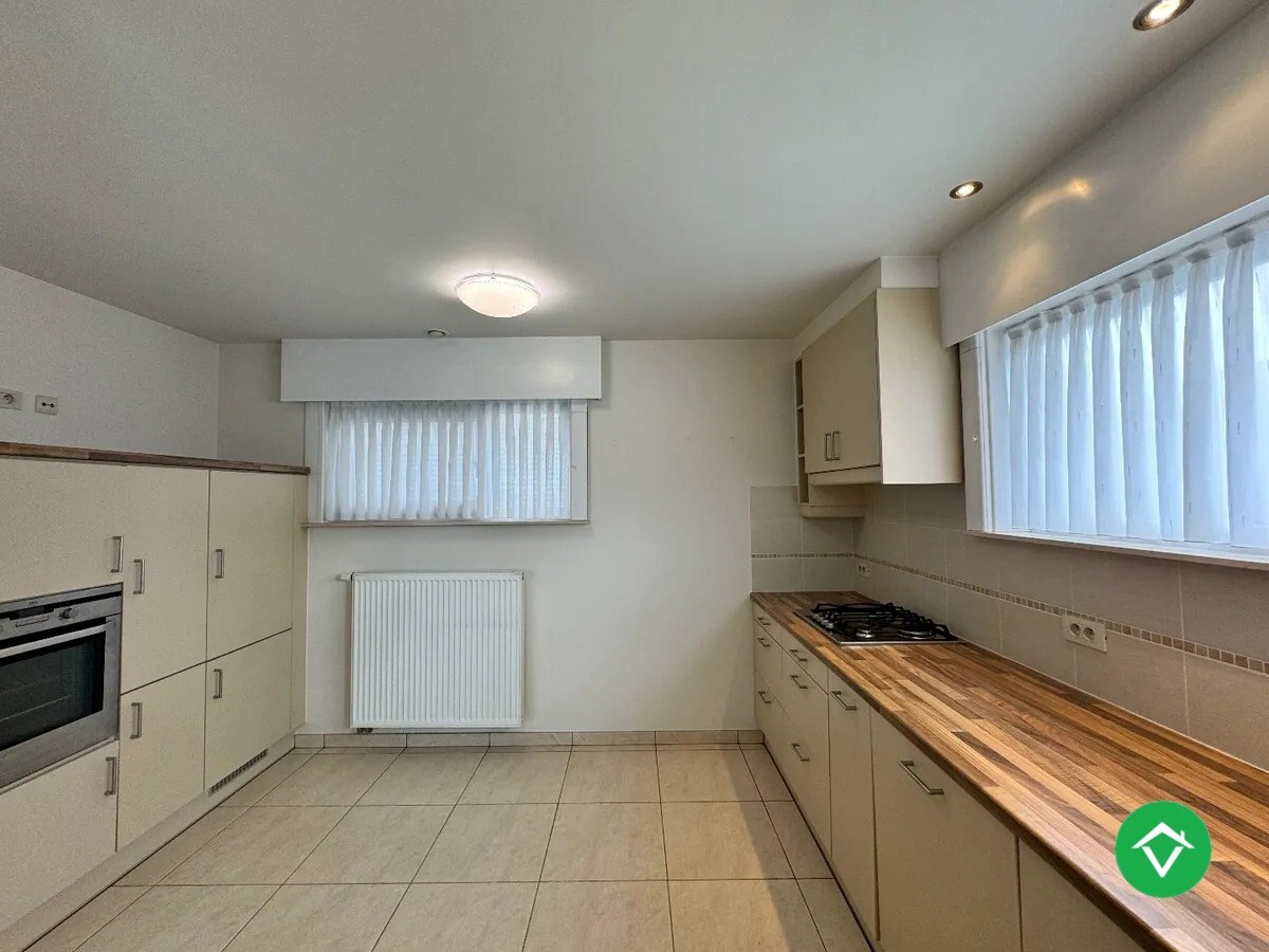 Alleenstaande woning met 3 slaapkamers en garage te Koekelare 