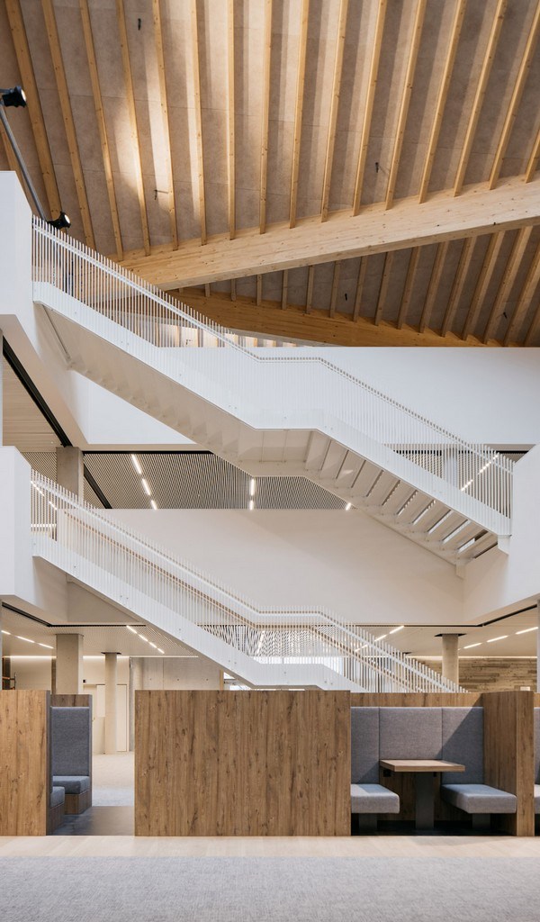 Hoogwaardige kantoren te huur op Linkeroever te Antwerpen