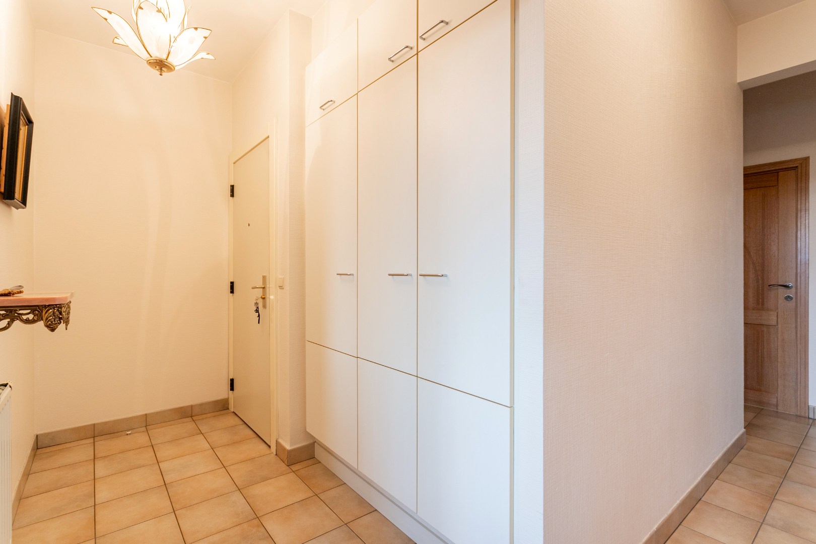 Instapklaar en energiezuinig penthouse  3 slpks., 2 badk., kelder en 2 autostpl. 