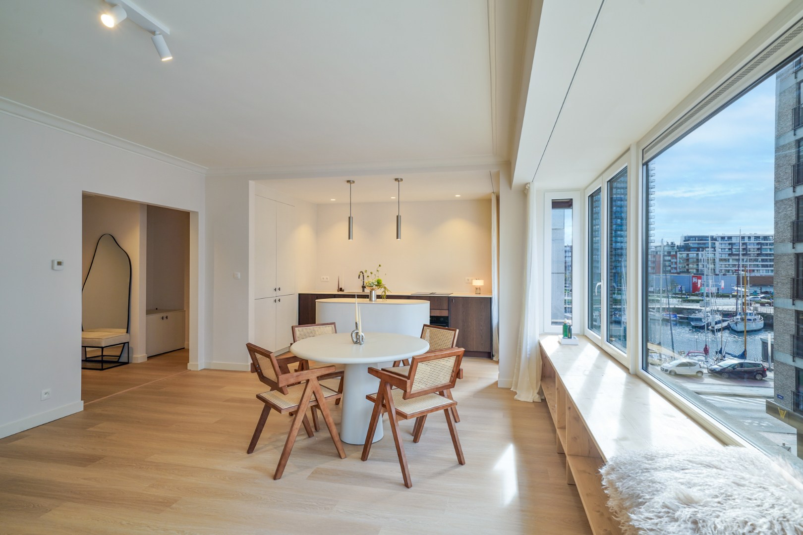 Luxueus gerenoveerd 3-slpk-appartement in hartje Oostende 