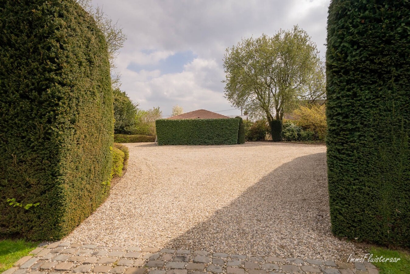 Villa exclusive et économe en énergie avec écuries sur environ 45a à Merchtem (Brussegem; Brabant flamand) 