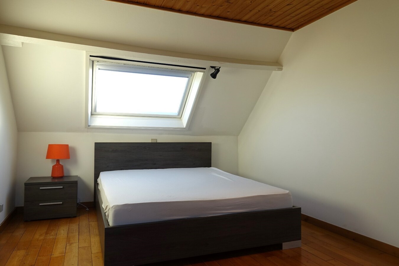 Uitzonderlijk gelegen woning in fermettestijl met bijgebouw (70m²) 