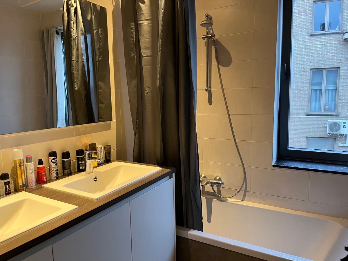 Ruim appartement vlakbij Aspers centrum. GEEN VASTE KOSTEN !! 