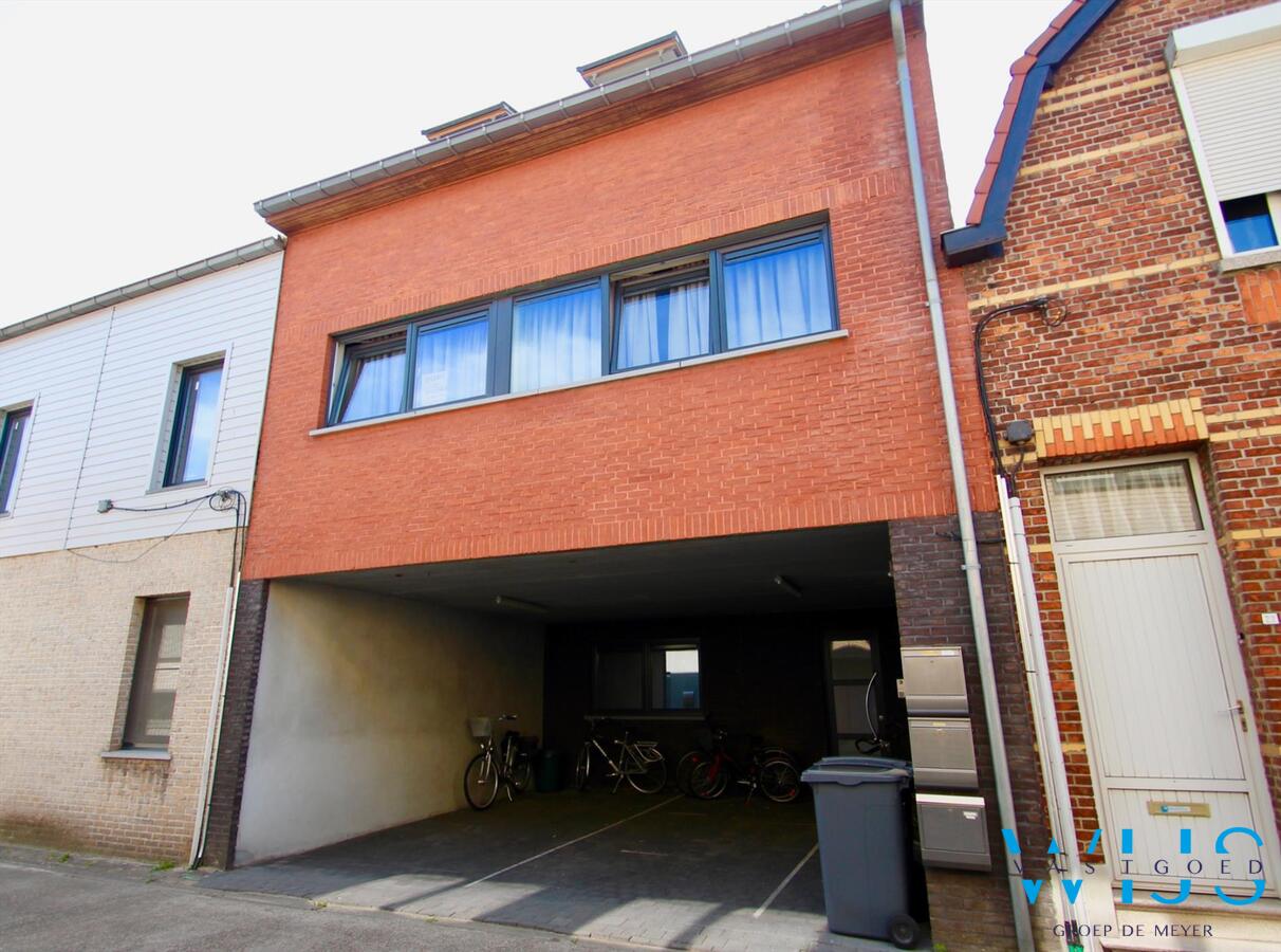 Tweeslaapkamerappartement  MET staanplaats te Zelzate! 