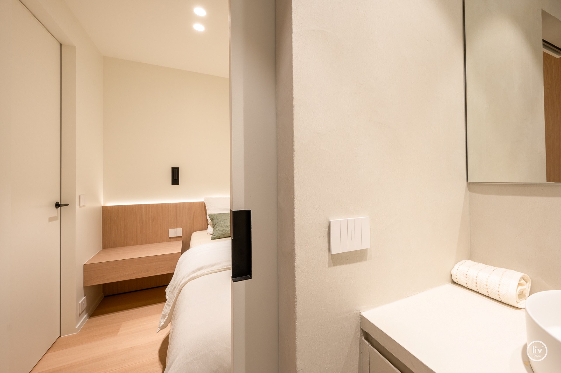 Magnifique appartement rénové avec une vue imprenable sur la mer, idéalement situé sur la digue du Zoute, à proximité de la place Albert. 