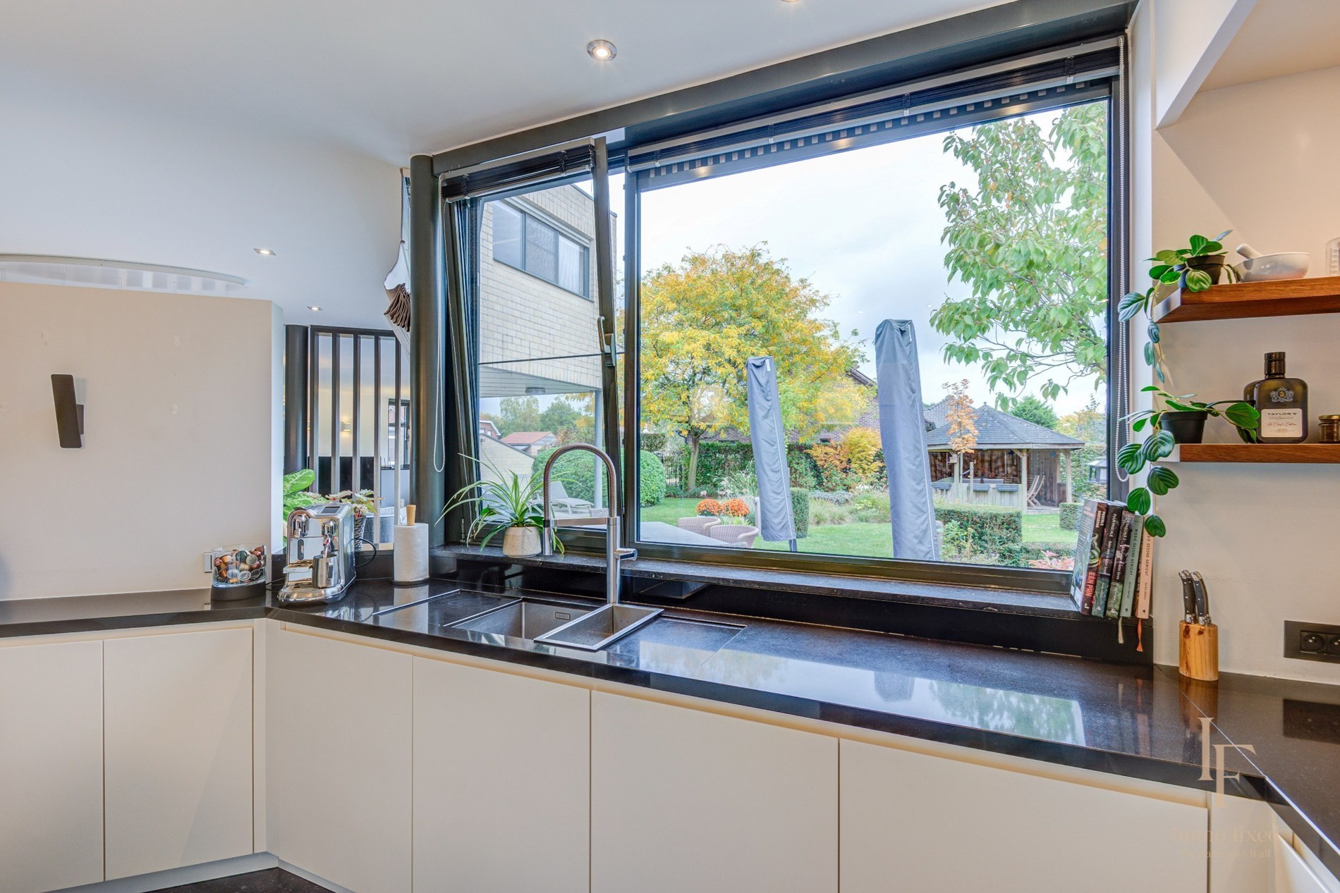 Villa met 3 SLKS + CARPORT te Vorselaar! 