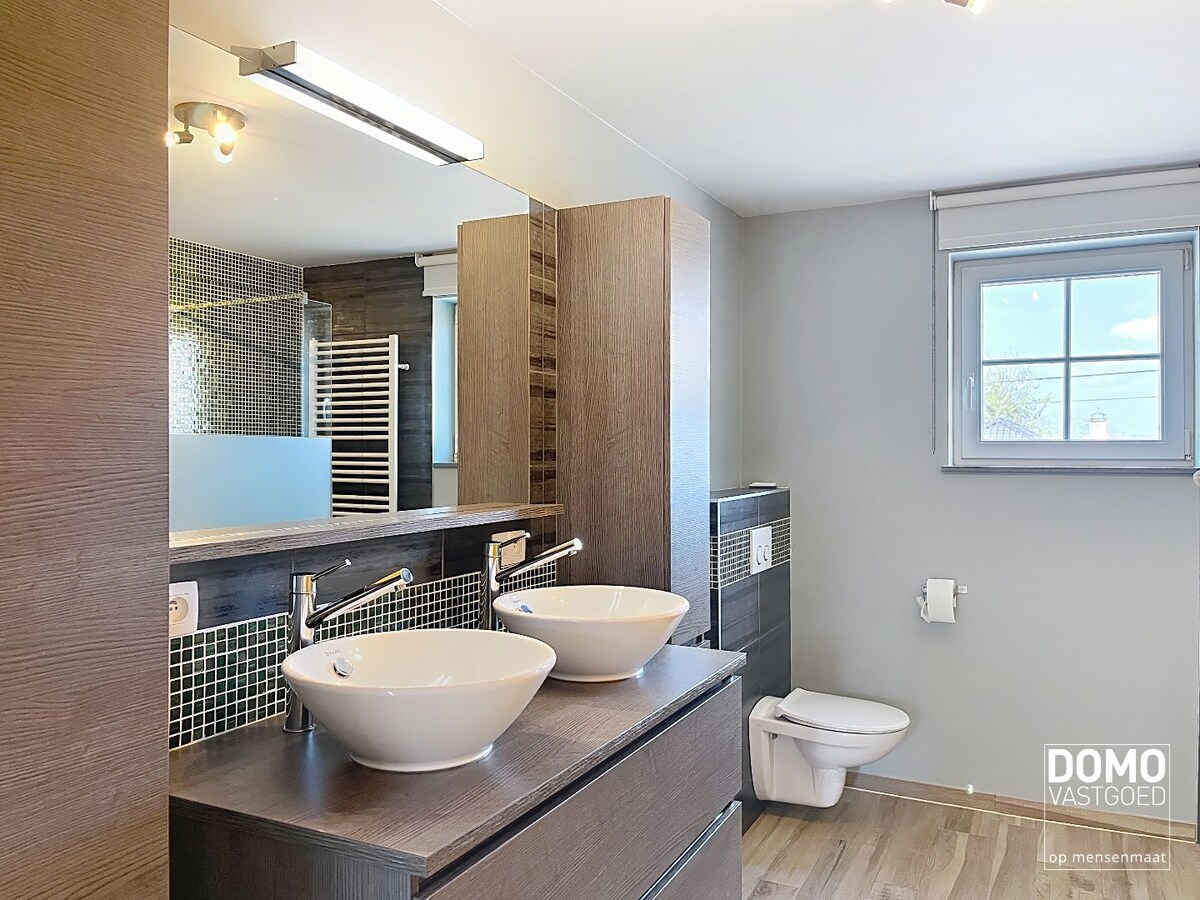 PRACHTIGE WONING MET 3 SLAAPKAMERS EN ZUIDGERICHTE TUIN 