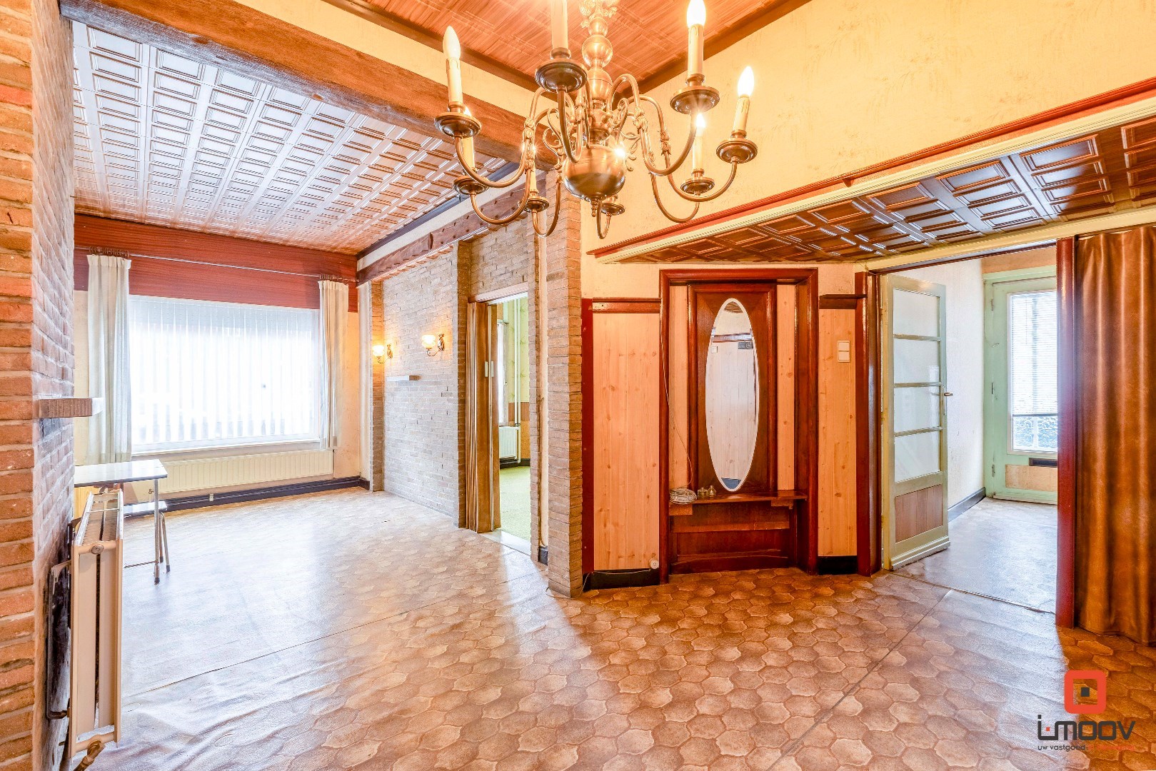 Te renoveren woning met enorm potentieel en uitstekende locatie in Sint-Amandsberg 