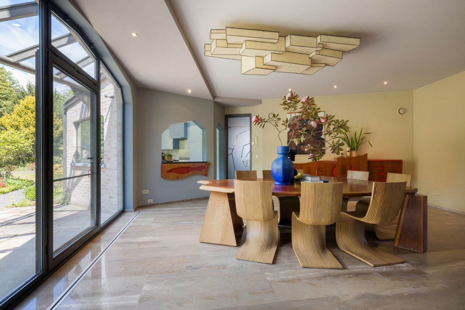Een uitzonderlijke villa waar architectuur, natuur en kunst in perfecte harmonie samenkomen 