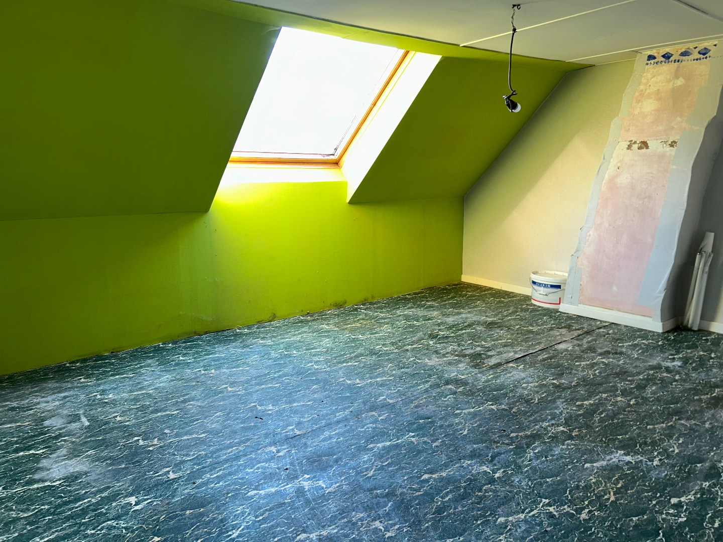 Woning met uitweg en tuin op 332m² 