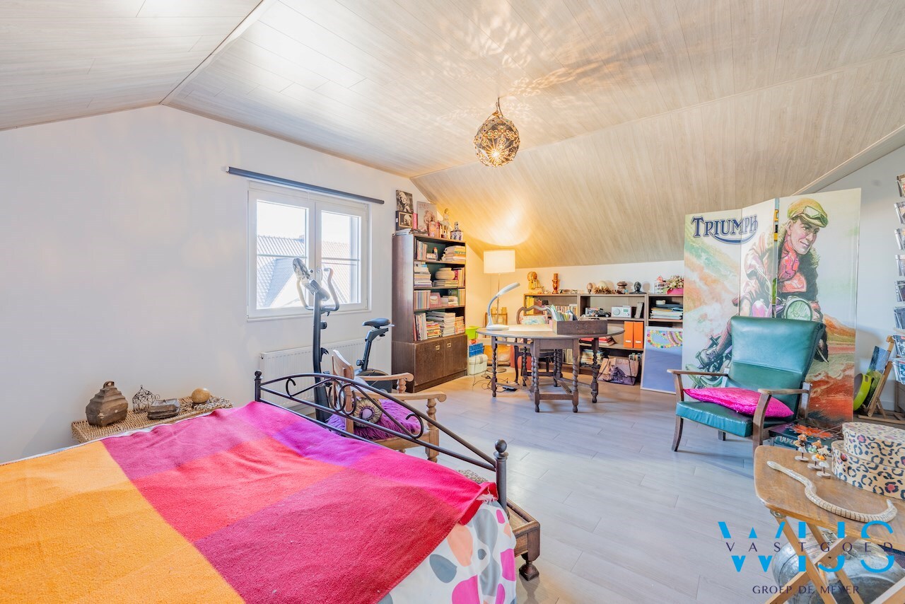 Interessant &amp; ruim duplex appartement te Ertvelde 