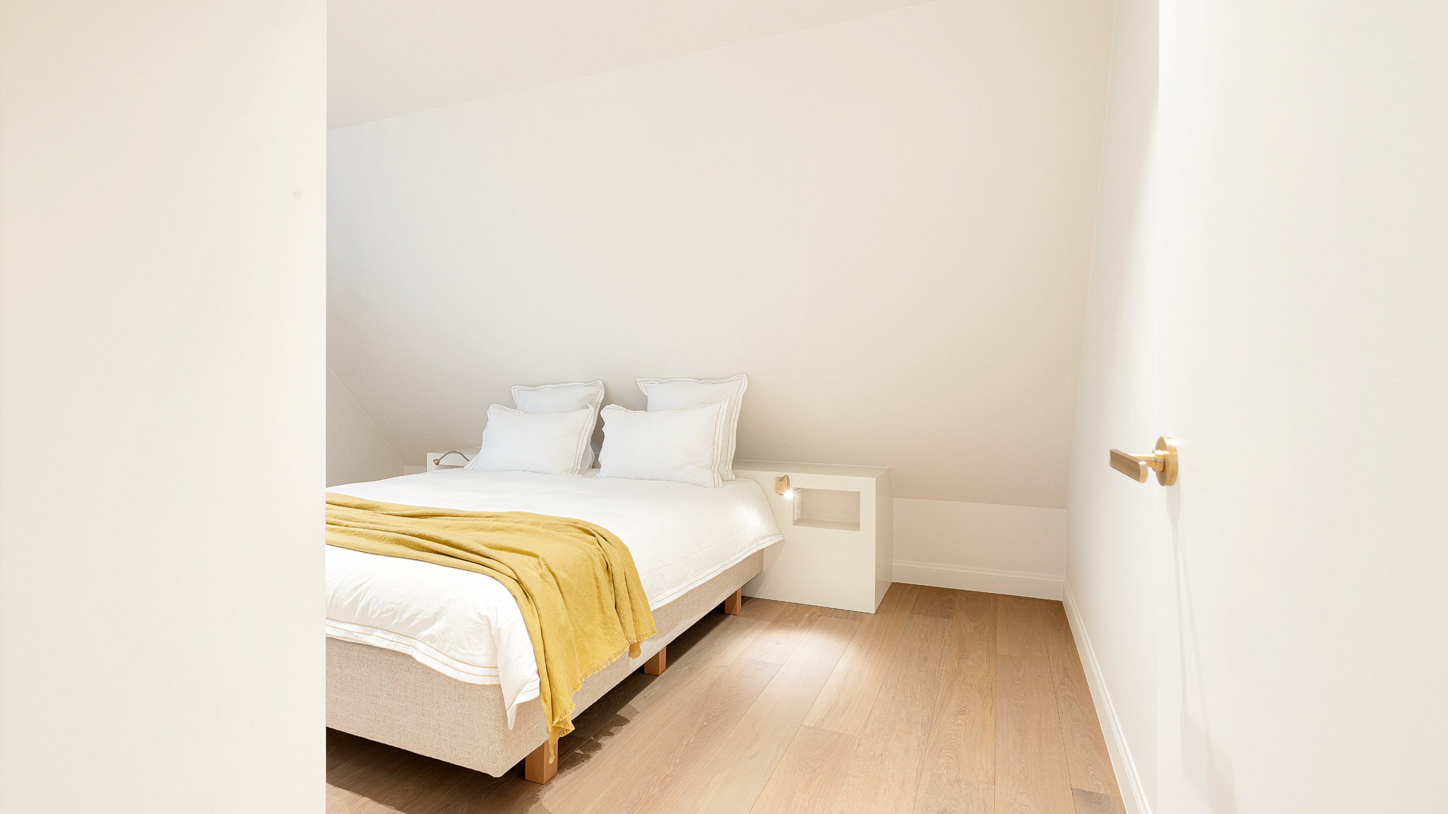 Luxueuze alleenstaande villa met 5 slaapkamers op rustige ligging in Knokke 